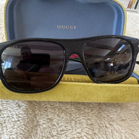 Gucci Sunglasses - Picture 7 of 7